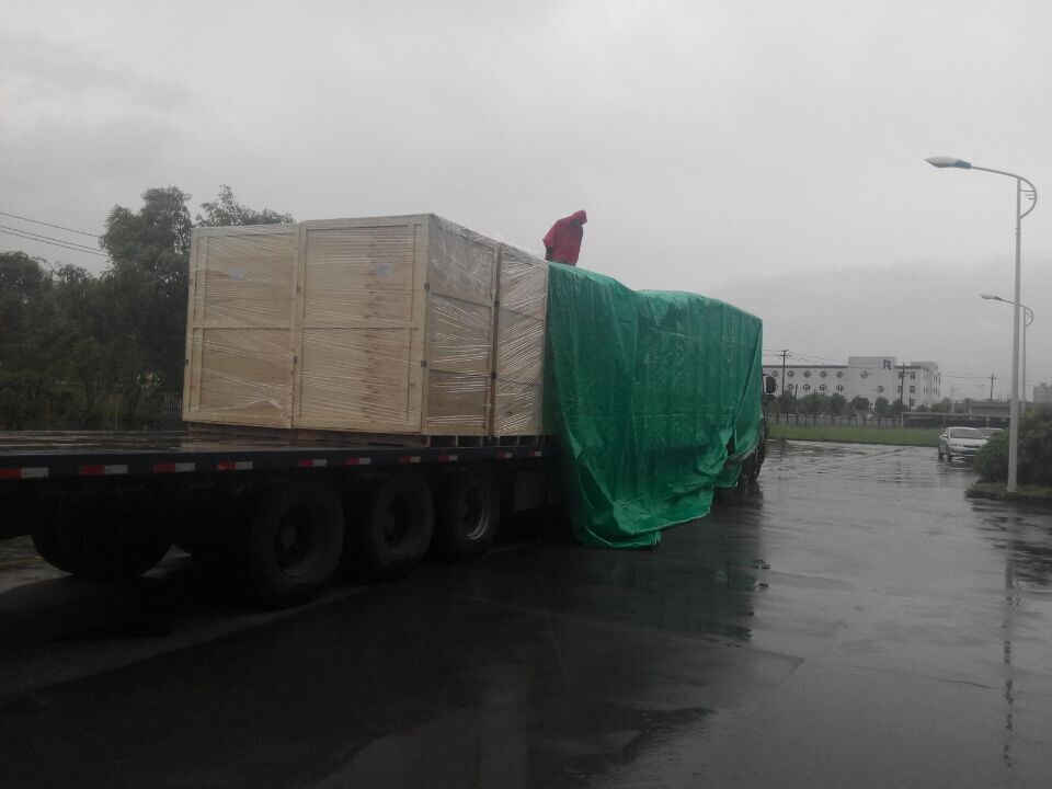 2017年6月北京創(chuàng)聯(lián)匯通電氣-雨中發(fā)貨現(xiàn)場，一直以顧客服務(wù)為較好